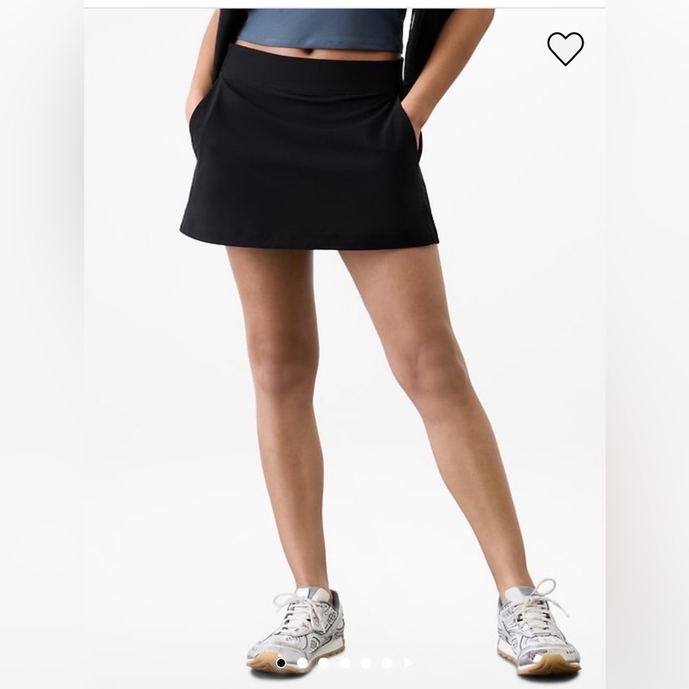 Athleta Brooklyn 13.5 Skort Navy with Side Pockets NWT sz Med